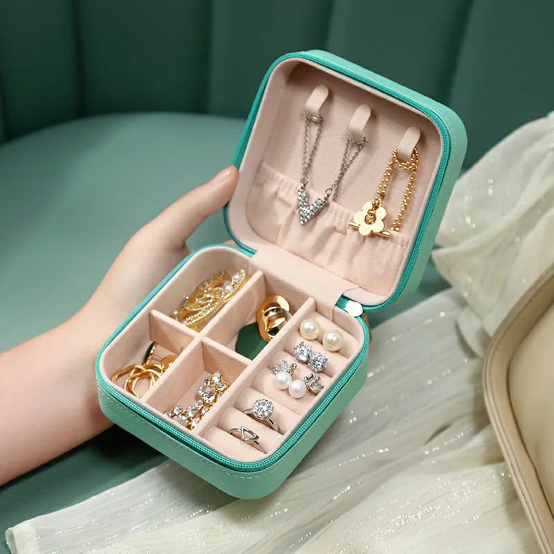 "Portable Mini Jewelry Box – High-Quality Organizer for Travel & Everyday Use | Durable, Elegant Design with Interior Protection | Secure Storage for Rings, Earrings & Necklaces"